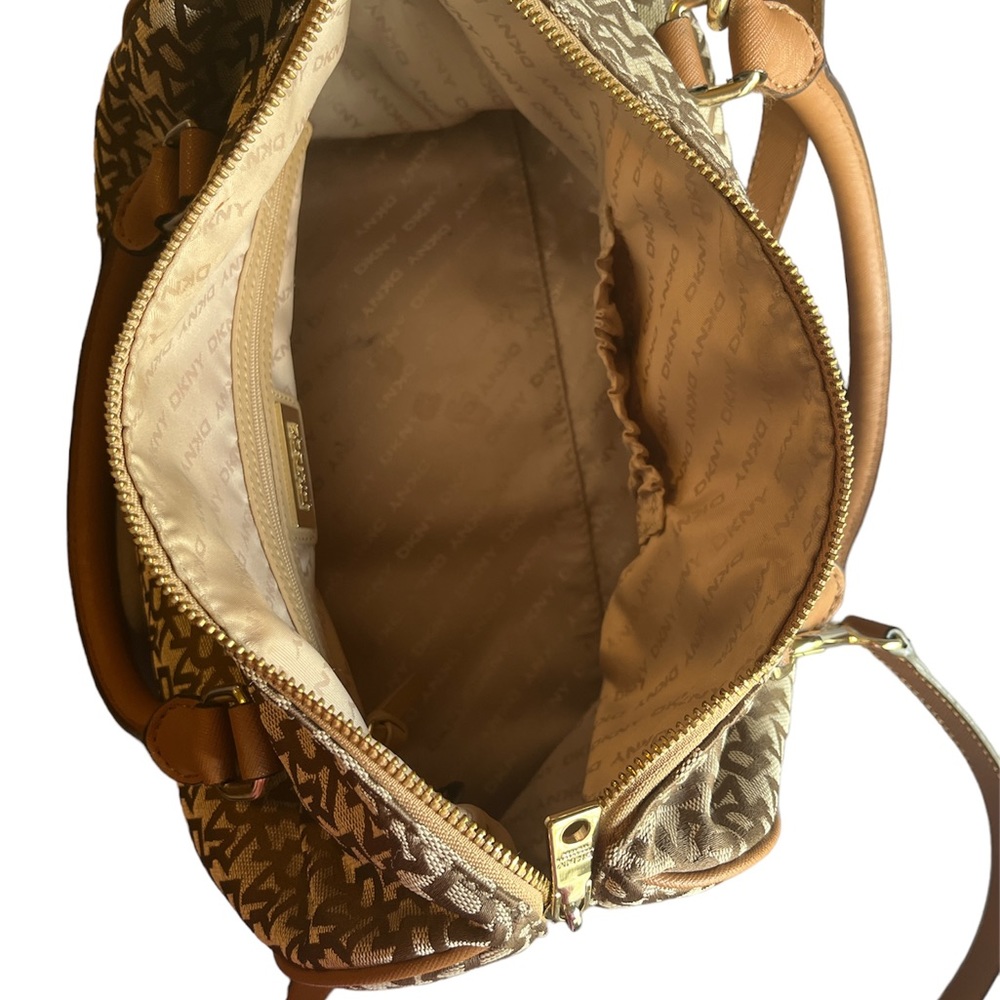 Dkny Beige/Tan Signature Canvas And Leather Boston Bag Gem